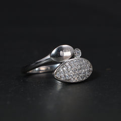 Celeste Oval Sparkle Ring
