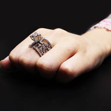 The Handy Crown Ring