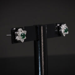 green daisy studs
