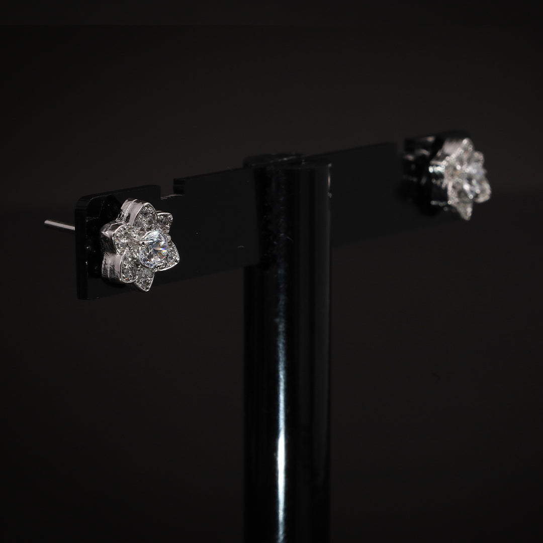 silver daisy studs