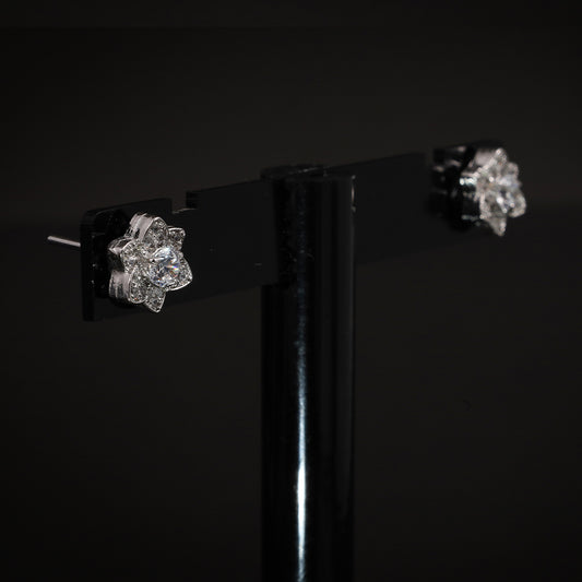 silver daisy studs