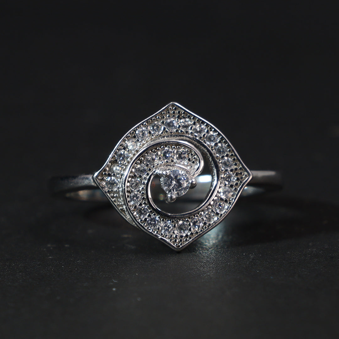 Square Cluster Spiral Ring