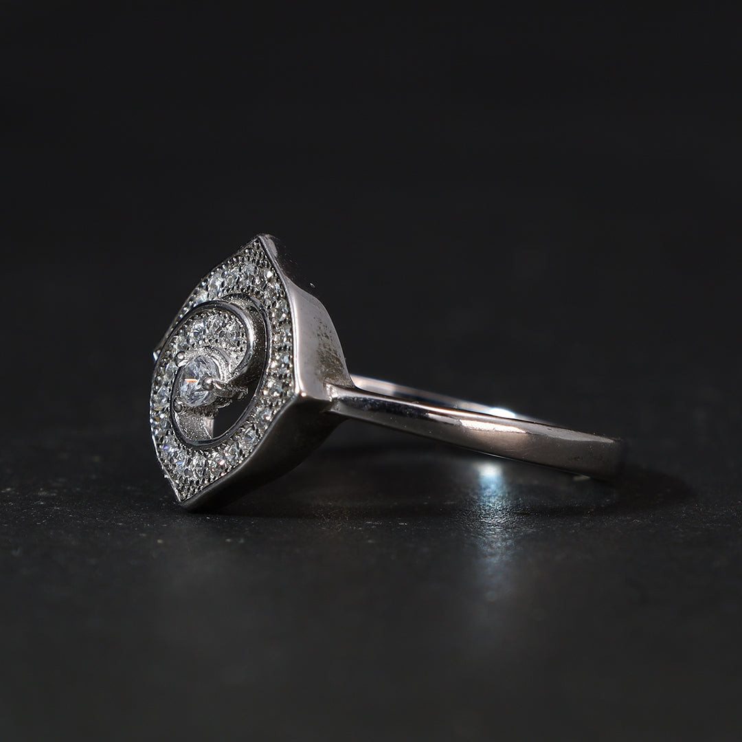 Square Cluster Spiral Ring