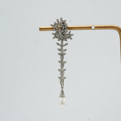 The Floral Lace Drop Earrings