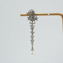 The Floral Lace Drop Earrings