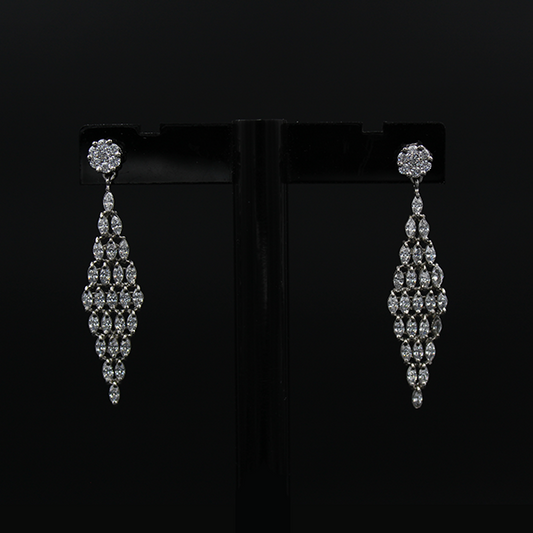 The Dangling Lustre