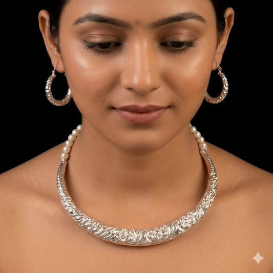 Pearl Drop Hasli Necklace