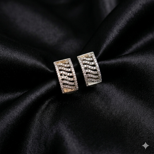 The Wave Bat Studs