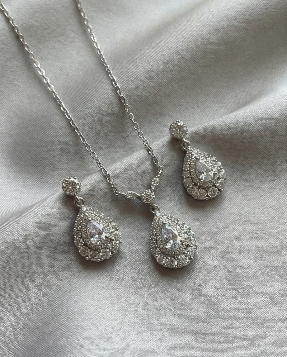 Teardrop Halo Pendant